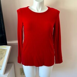 Red lightweight tunic sweater